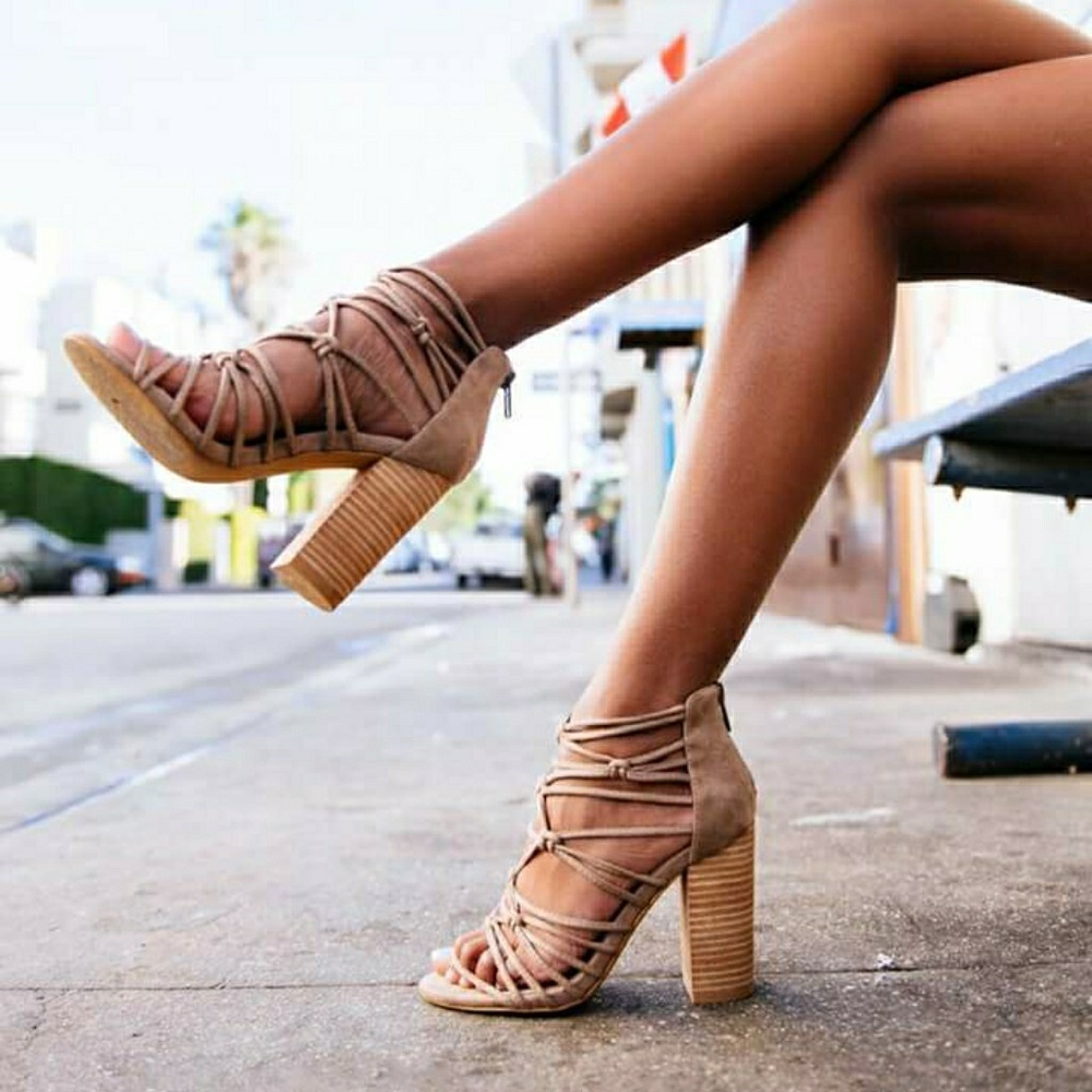 Elegant high heel sandles